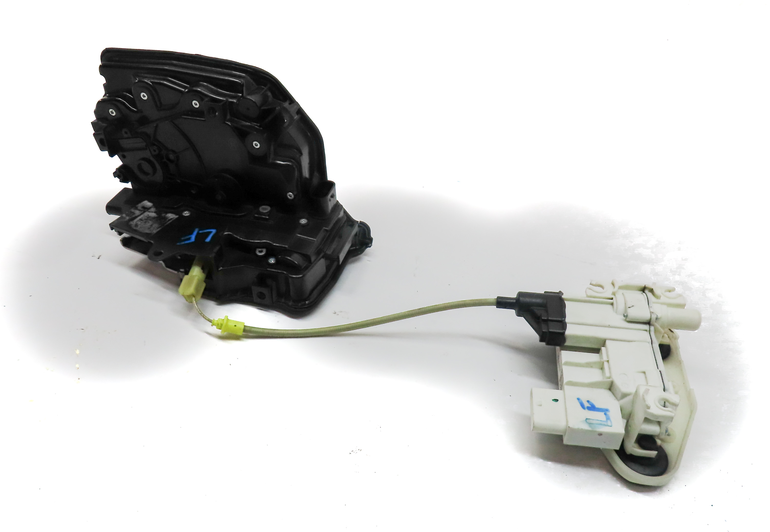 16-19 BMW 7 X5 X6 F25 F26 G11 FRONT LEFT SOFT CLOSE DOOR LOCK LATCH w/ ACTUATOR — exact item pictured